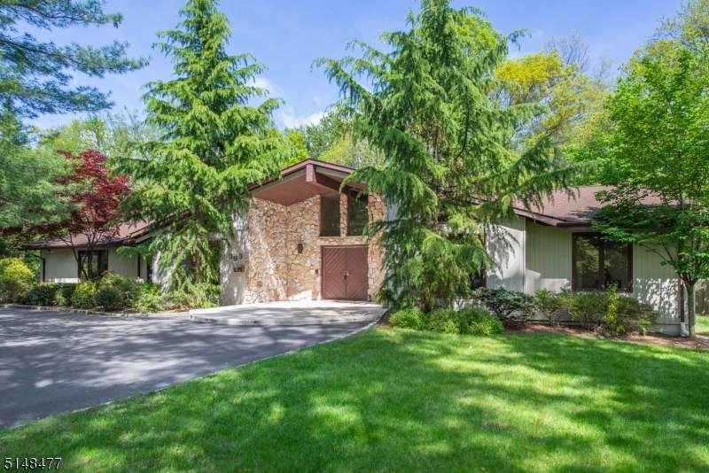 363 Walnut St - Photo 1