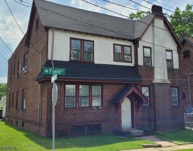 326 Field Pl - Photo 1