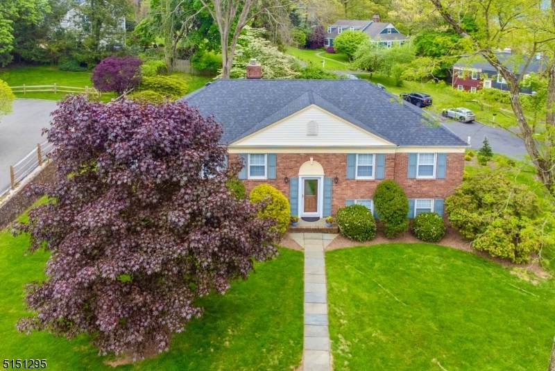 4 Sunset Dr - Photo 1
