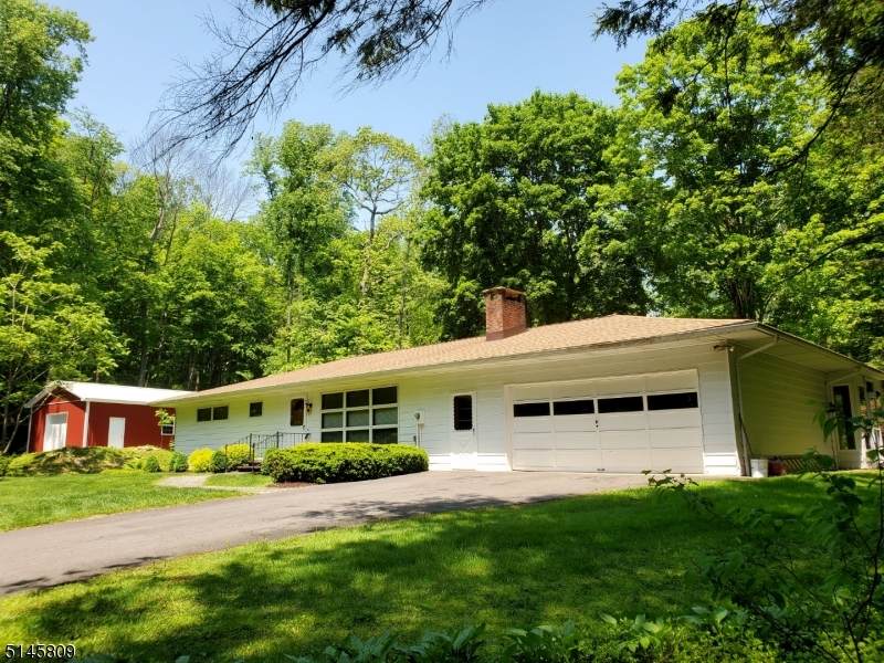 6 Queen Ann Dr - Photo 1