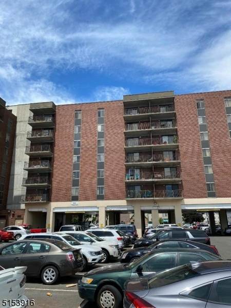 10 N Wood Ave - Photo 1