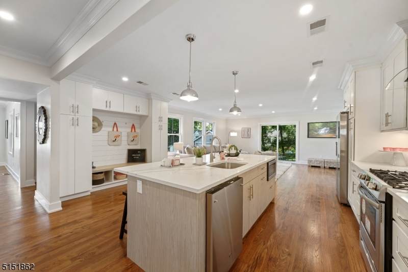 346 Cumberland Rd - Photo 1