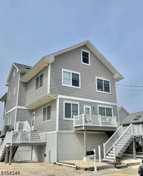 131 Randall Ave - Photo 1