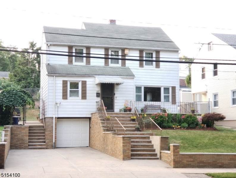 469 Lake St - Photo 1