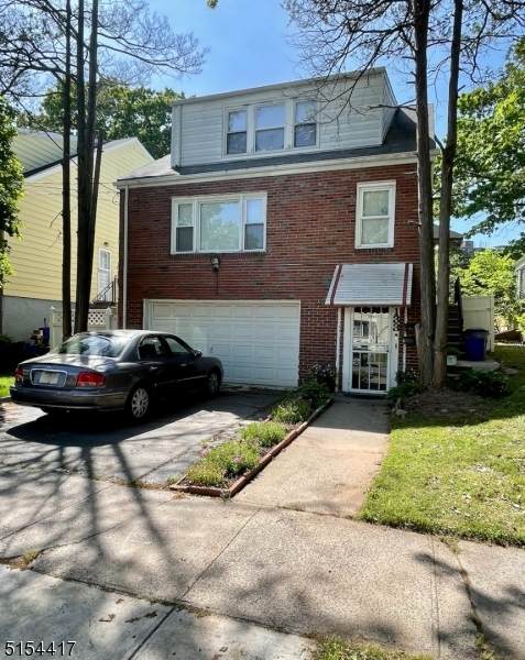 133 Tuxedo Pkwy - Photo 1