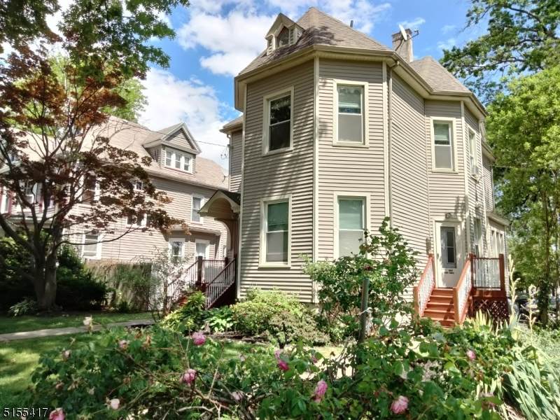 1101 Jaques Ave - Photo 1