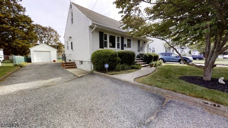 532 Quinton Ave - Photo 1