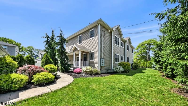 123 5th Ave - Photo 1