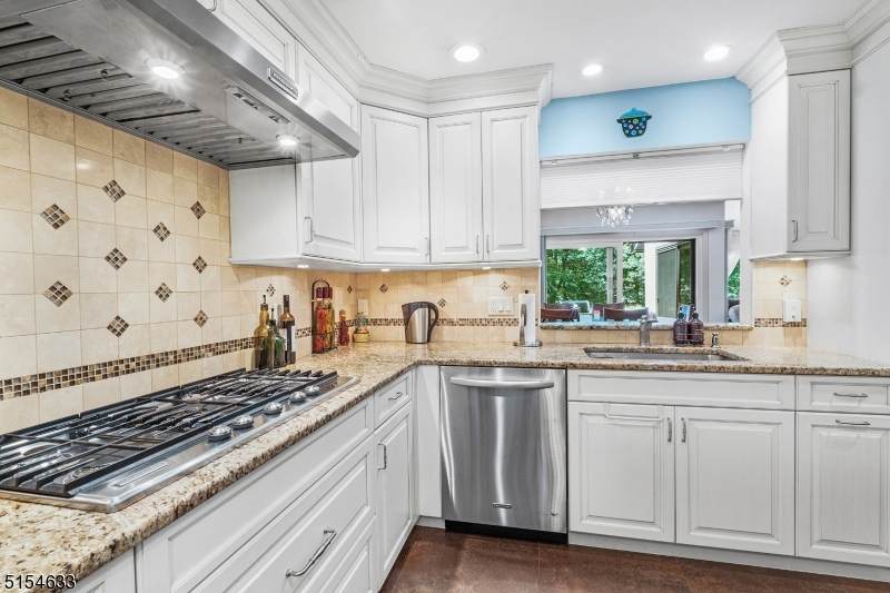 452 Hill St - Photo 1