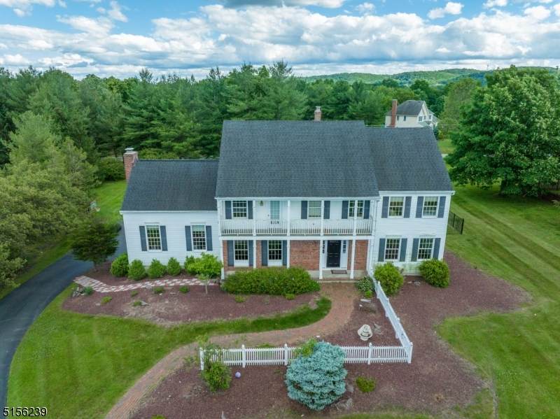 4 Darby Ct - Photo 1