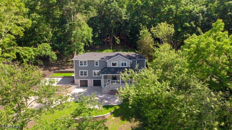 10 Hillside Ave - Photo 1