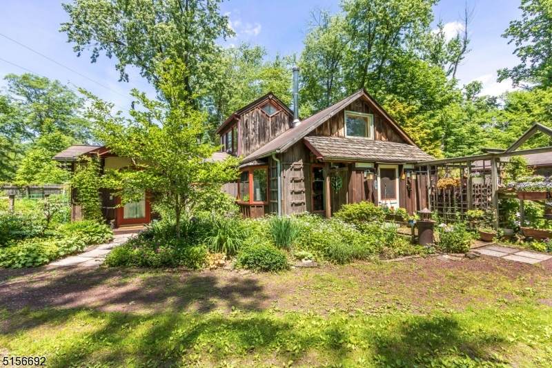 72 Britton Rd - Photo 1