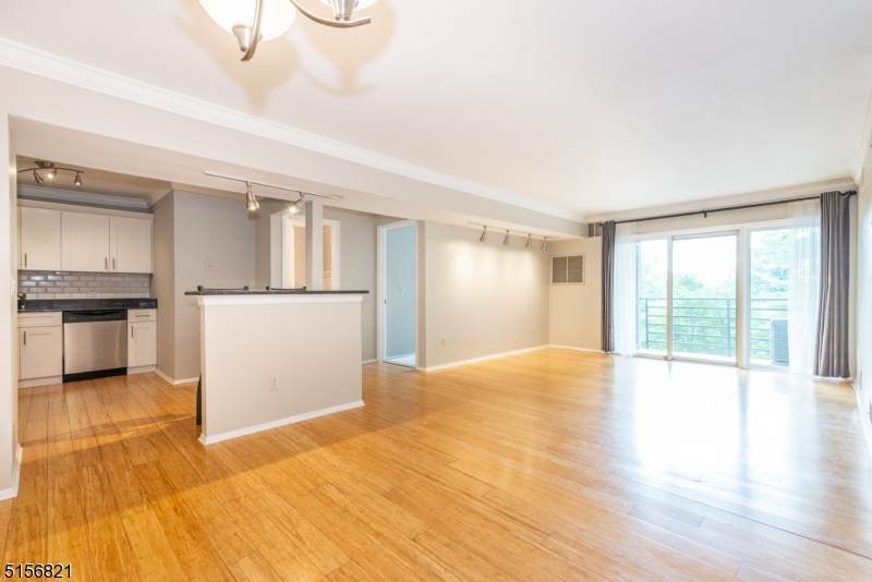 61 Mount Kemble Ave - Photo 1