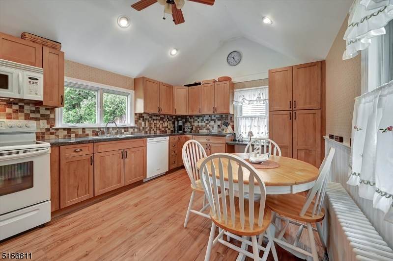 1023 17Th Ave - Photo 1