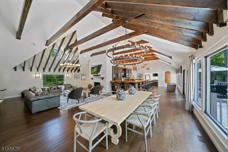 2061 Raritan Rd - Photo 1