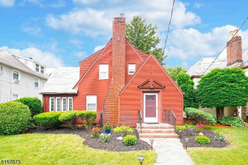8 N Elk Ave - Photo 1