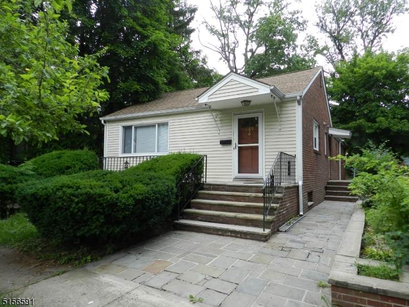 169 Tichenor Ave - Photo 1