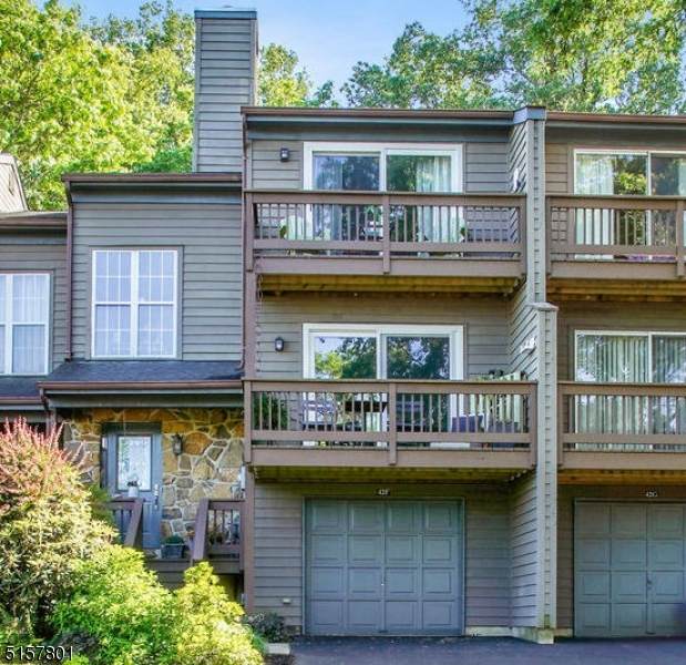 42 Chicopee Dr - Photo 1