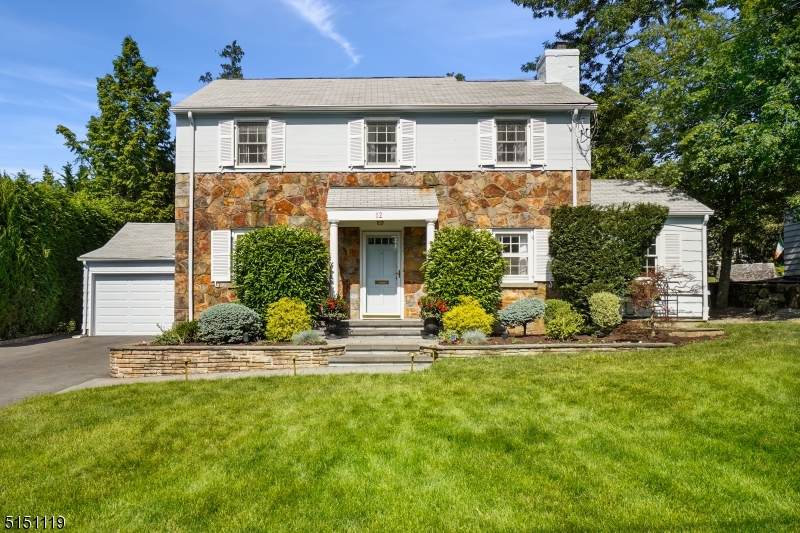 12 Deerfield Rd - Photo 1