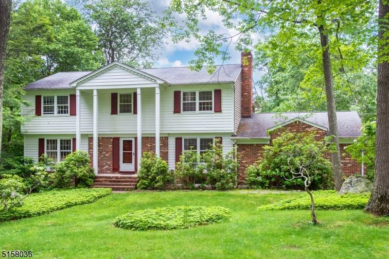 16 Black Oak Ln - Photo 1