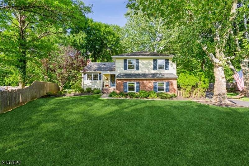 42 Fieldcrest Dr - Photo 1