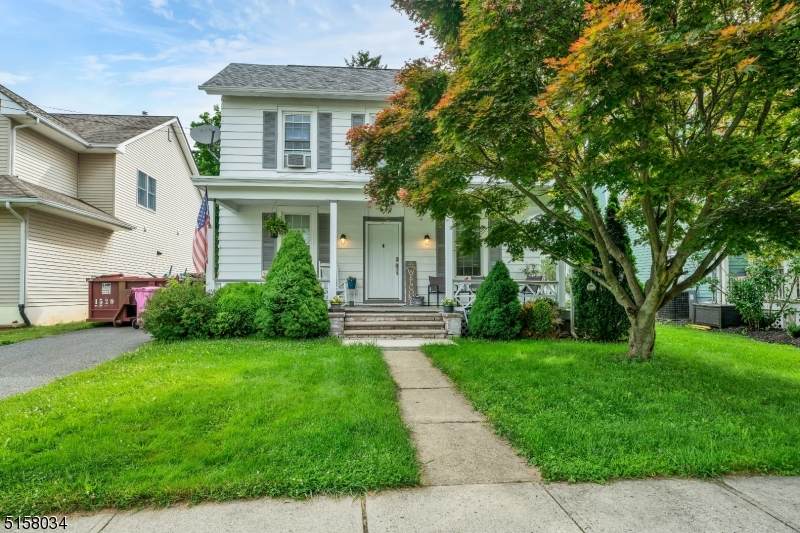 619 Madison St - Photo 1