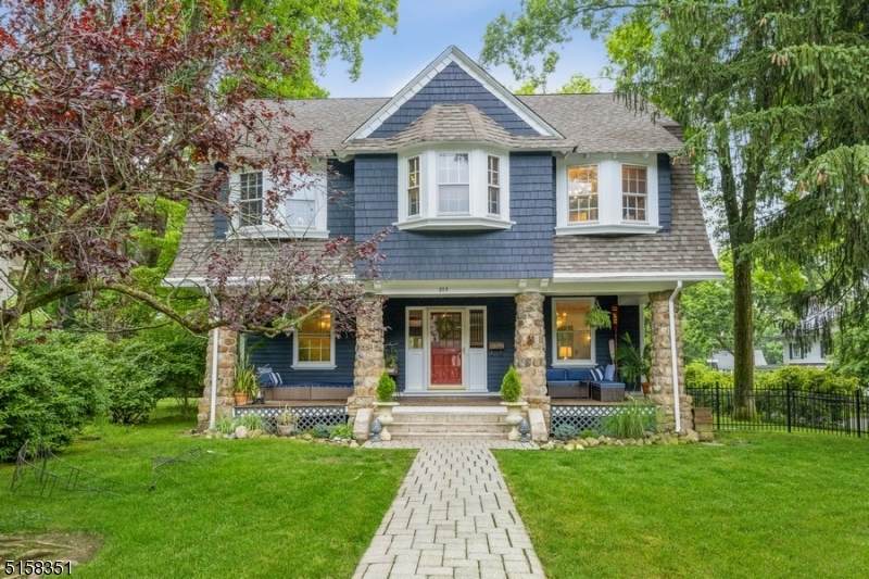 275 Roseland Ave - Photo 1
