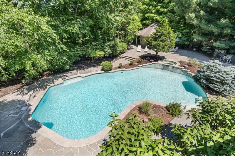65 Scott Dr - Photo 1