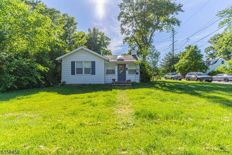 51 Lake Shore Dr - Photo 1