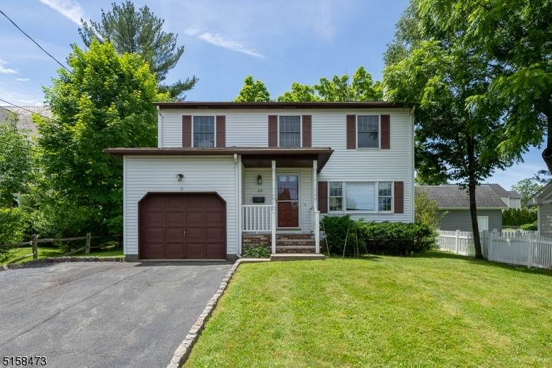 15 Front St - Photo 1