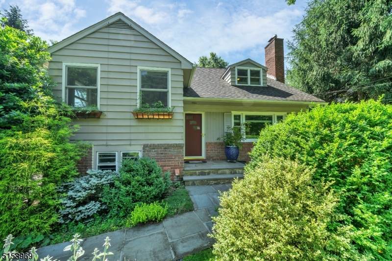 761 River Rd - Photo 1