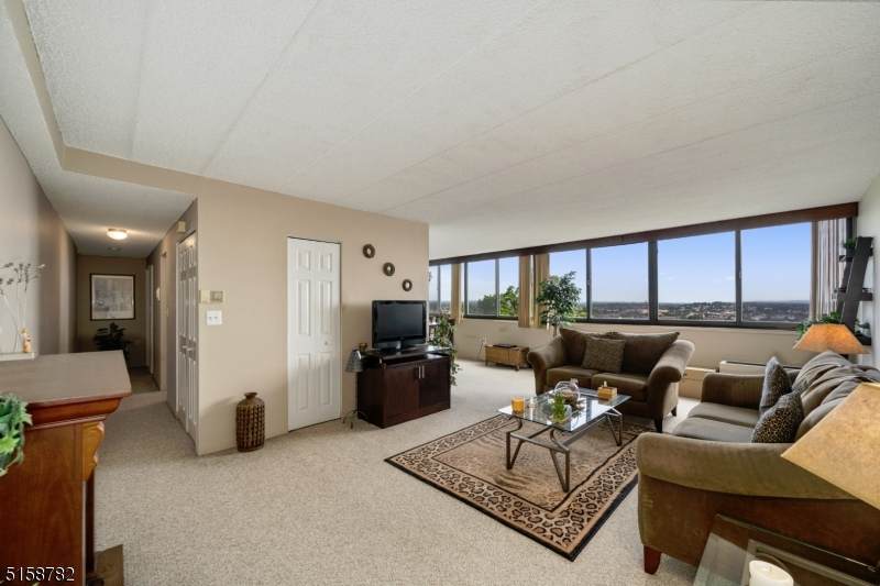 170 Lafayette Ave - Photo 1