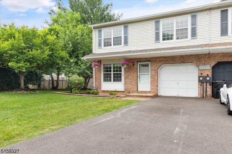 62 Lenape Trl - Photo 1