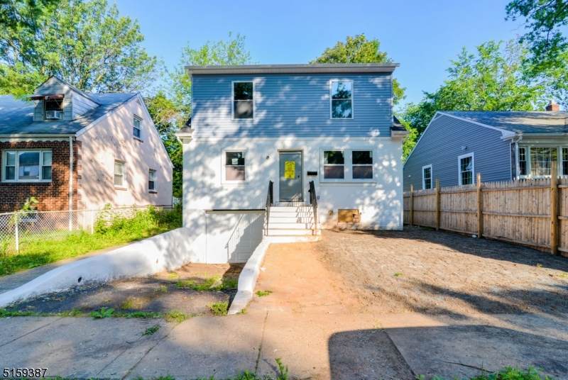15 Chelsea Ave - Photo 1