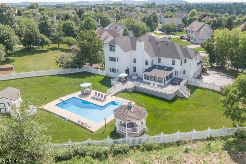 24 Leah Lane - Photo 1