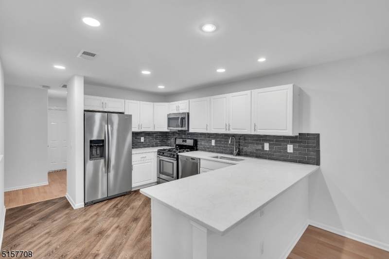 307 Riveredge Dr - Photo 1