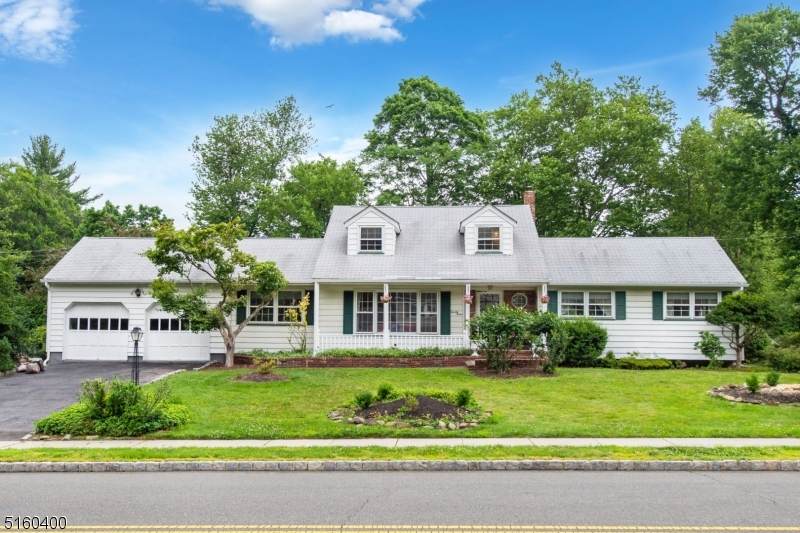 24 Stonybrook Rd - Photo 1