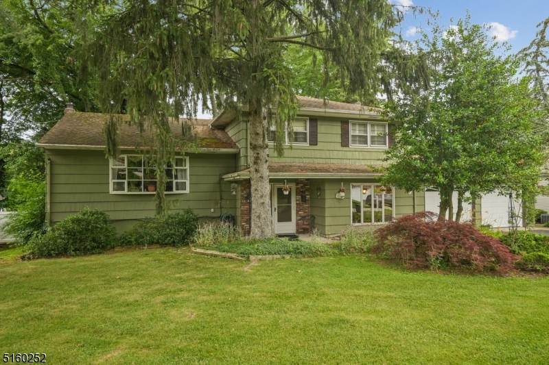 11 Westview Rd - Photo 1