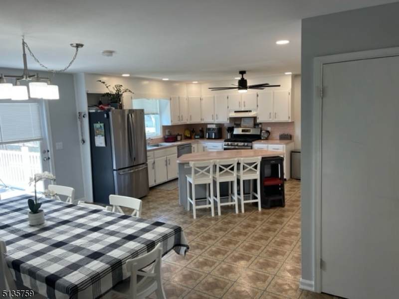 850 Columbus Ave - Photo 1