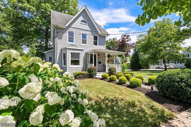 67 Summit Ave - Photo 1
