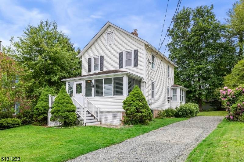 9 Castle Pl - Photo 1