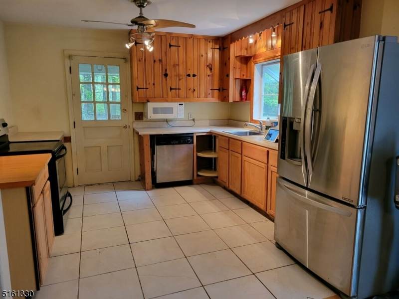 153 Drakestown Rd - Photo 1