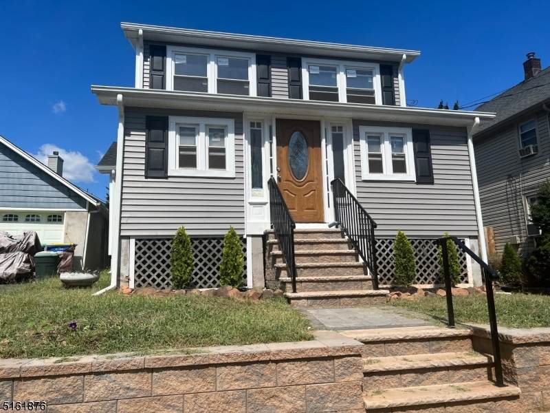205 N Jackson Ave - Photo 1