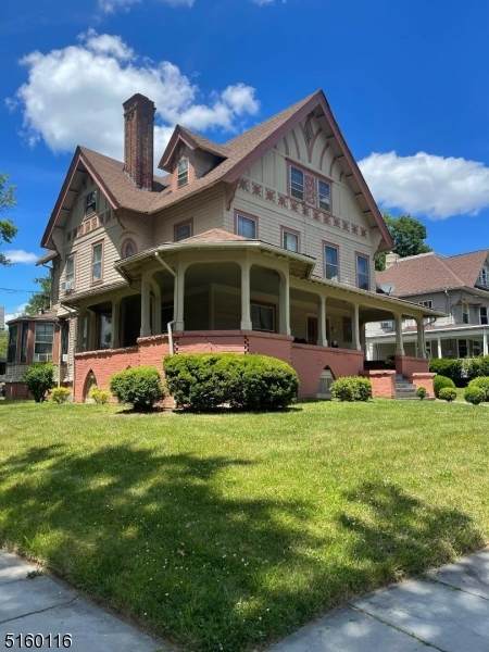 34 Myrtle Ave - Photo 1
