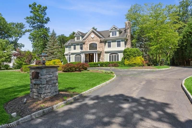 75 Lincoln Ave - Photo 1