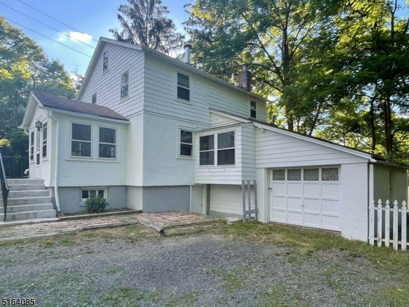 3140 Valley Rd - Photo 1