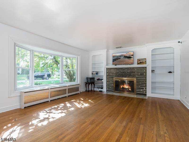 1 Penn Ave - Photo 1
