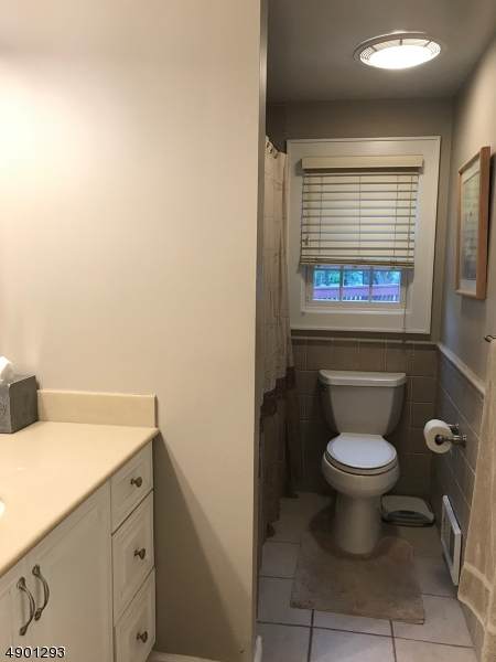 18 Edgemere Rd - Photo 1