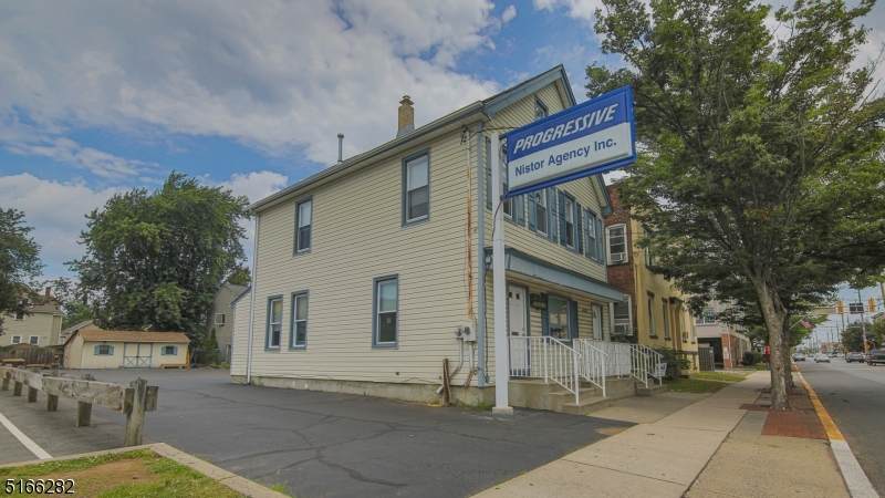 422 North Ave - Photo 1