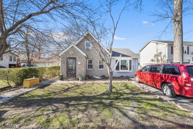 28 Dietrich St - Photo 1